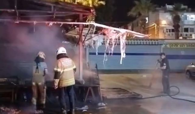 Buca’da Sebze Tezgahı Alev Alev Yandı