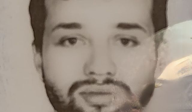 Çarptığı Kamyonun Altına Girdi