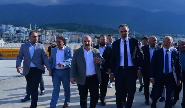 "CHP'li belediyeler hangi noktada bir işe imza atabildi?"