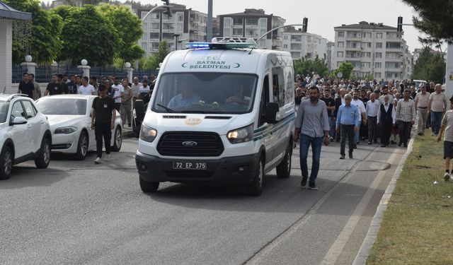 DEM Parti Batman İl Başkanı Tekik, son yolculuğuna uğurlandı