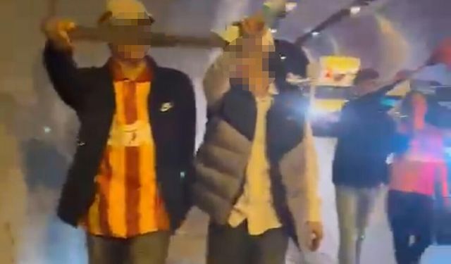 Döner bıçağıyla şampiyonluk kutlamasına katıldılar