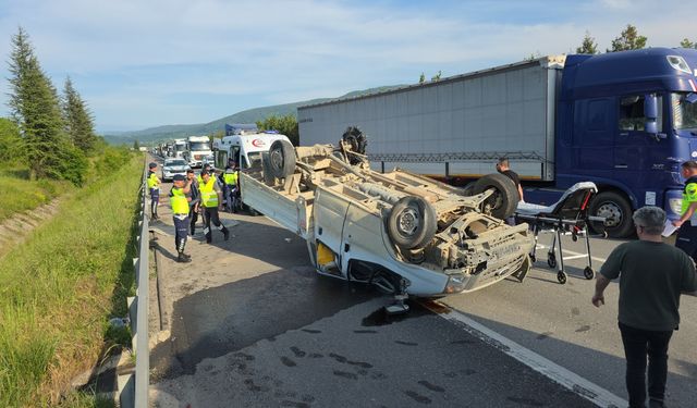 Düzce'de feci kaza: 3 yaralı!