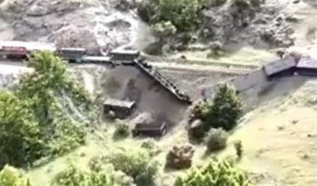 Elazığ’da yük treni vagondan çıktı!
