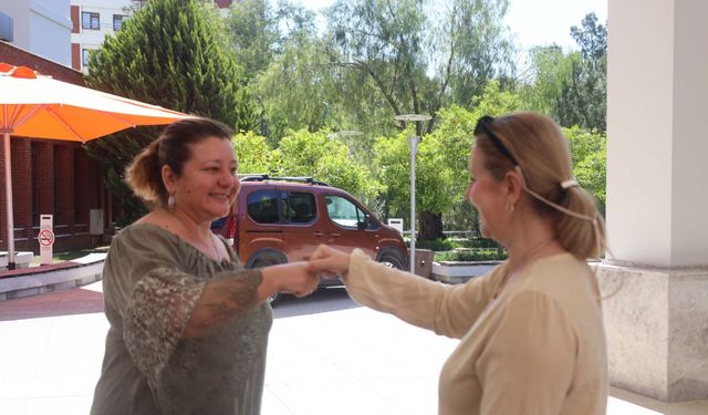 İzmir Ekonomi Üniversitesi’nden “Elden Ele” Sigara Bırakma Kampanyası