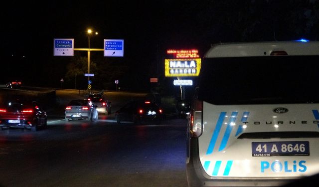 Kına Gecesinde Facia: Disko topu üzerlerine düştü!