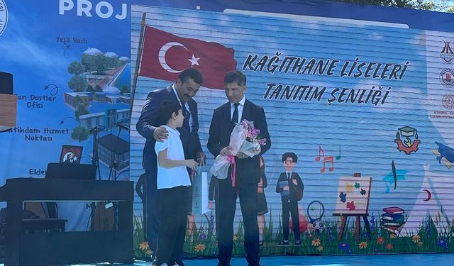 Liselilerden tanıtım şenliği!