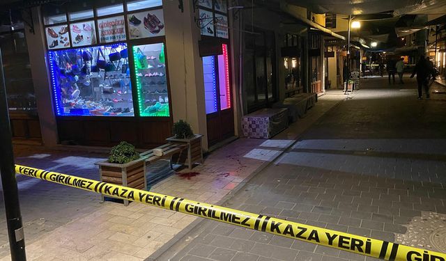 Manisa'da bıçaklanan şahıs hastaneye kaldırıldı