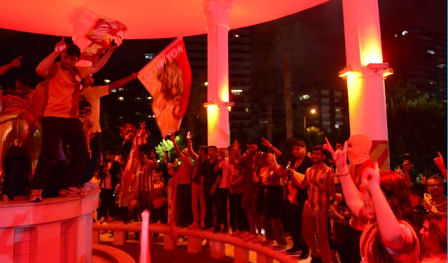 Mersin’de kupa sevinci