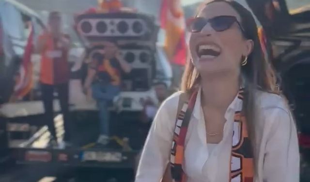Şampiyonluk kutlamalarında evlilik teklifi etti