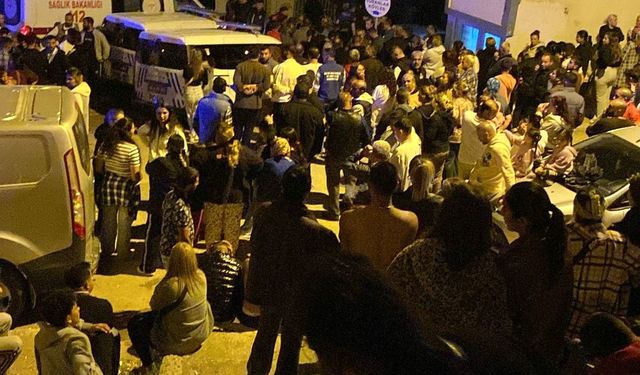 Sokakta tartıştığı şüpheliler tarafından bıçaklandı