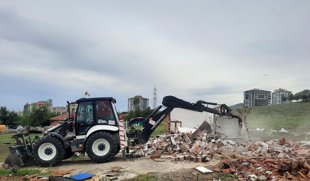 Altındağ Metruk Binalarla mücadele ediyor