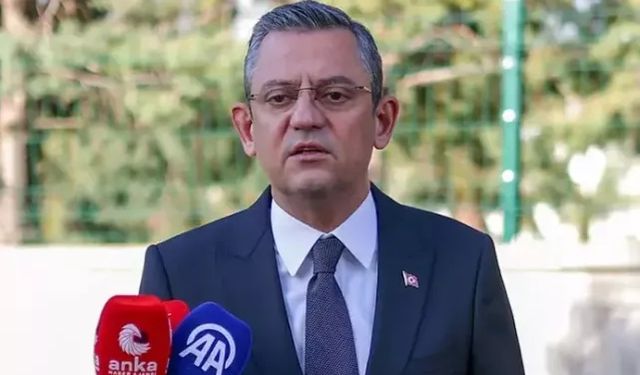 Özgür Özel Halk TV'de açıklamalarda bulunuyor
