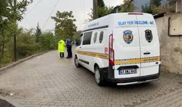 Evinin önünde silahlı saldırıya uğradı
