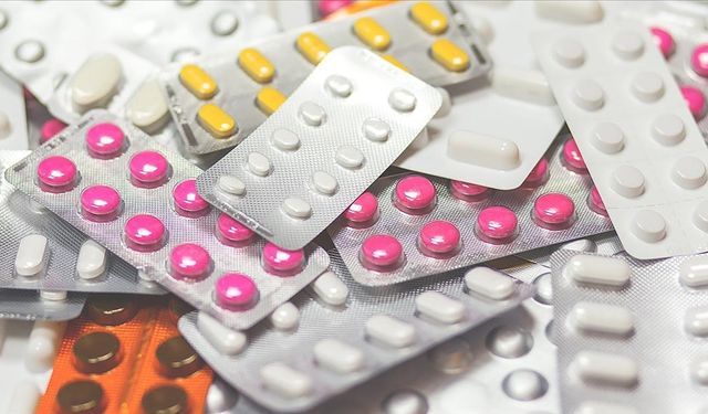 İzmir'de sahte vücut geliştirme ilaçları ele geçirildi