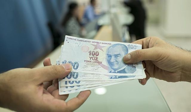 Kızına gönderdiği para kayboldu!