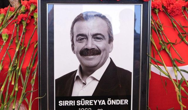 Sırrı Süreyya Önder'e suikast girişimi!