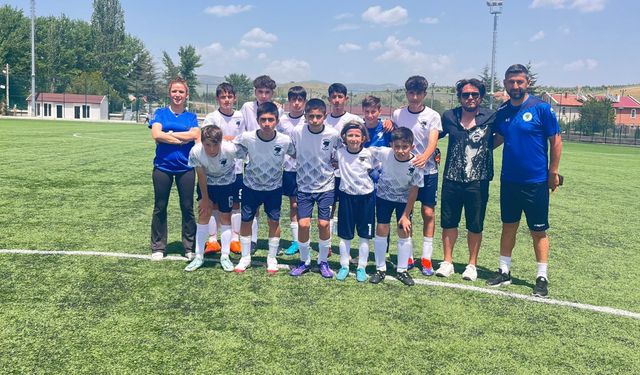 Mamak U-13 Takımı sahada şov yaptı!