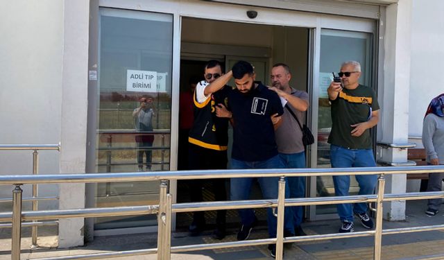 Adana'da ev kundakladı