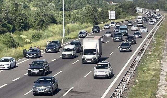 Anadolu Otoyolu'nda bayram trafiği