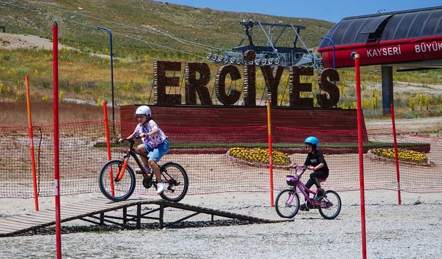 Erciyes'te aktivite parkı sezonu açıldı