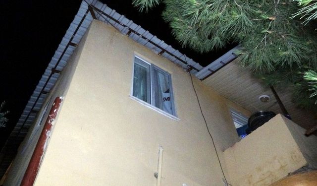 Evinin bahçesinde tabancayla vuruldu!