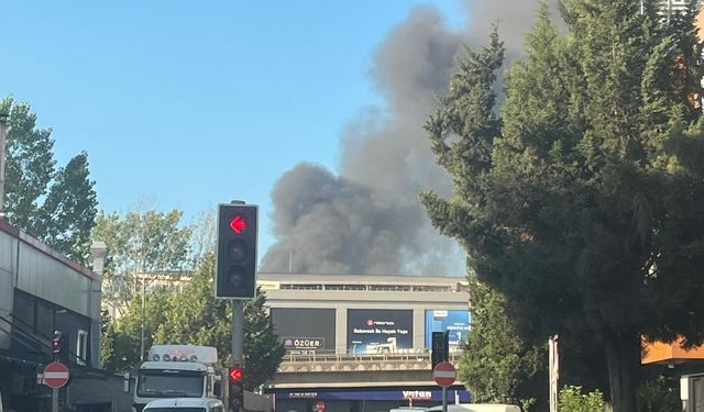 Geri dönüşüm tesisinde yangın çıktı