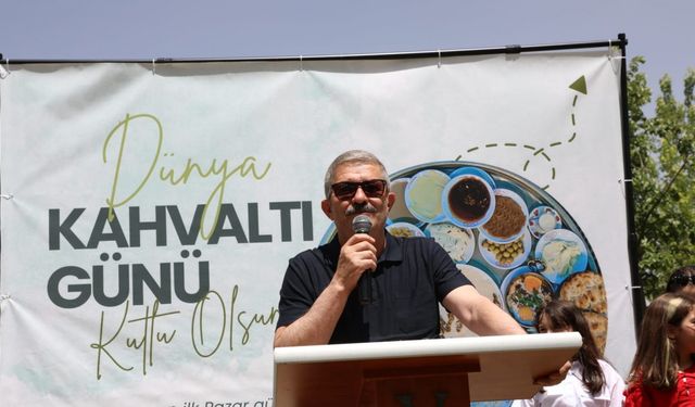 Muradiye Şelalesi önünde kahvaltı etkinliği!
