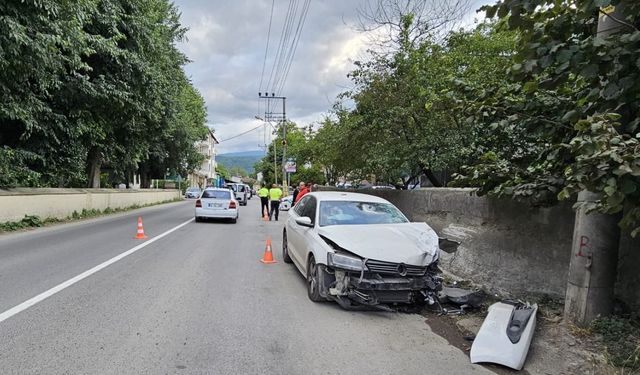 Sapanca’da Trafik Kazası: 1 yaralı