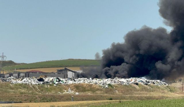 Tekirdağ'da depoda yangın!