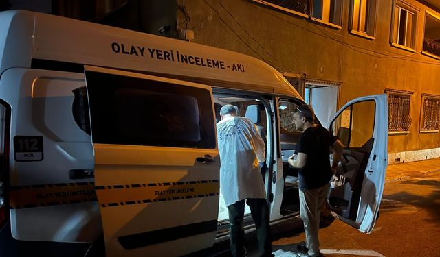 Yalnız yaşadığı evinde ölü bulundu