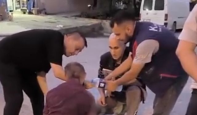 Yaya geçidinde motosiklet çarptı!