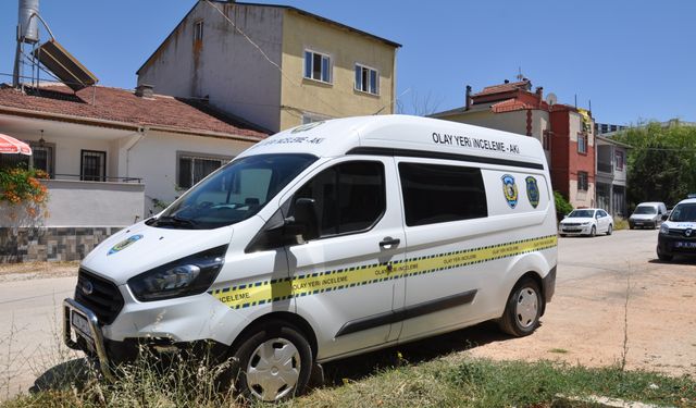 Evinde ölü bulundu