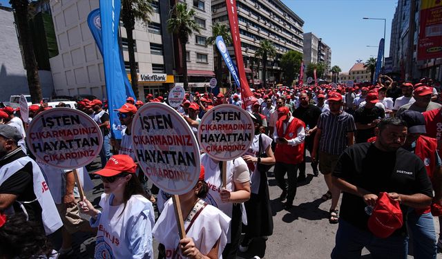 İzmir'de İşten çıkardığı işçiler eylem başlattı
