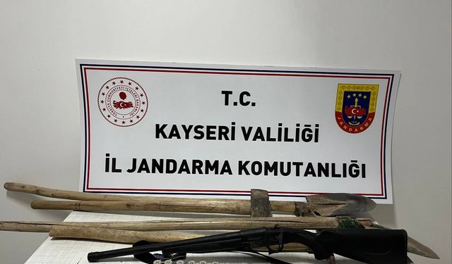 Kayseri'de kaçak kazı yapan 2 şüpheli yakalandı!