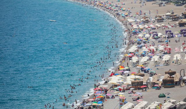 Antalya Sahillerini Bekleyen Tehlike: Deniz Seviyesi 10 Yılda 7,5 Santimetre Yükseldi