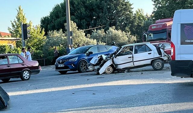 Ayvacık’ta Freni Boşalan Kamyon Dehşeti: 4 Yaralı