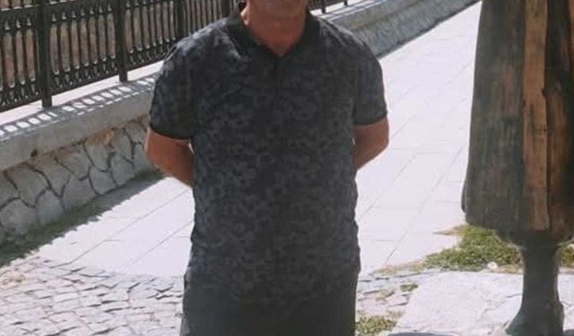 Devrilen iş makinesinin altında kalan operatör hayatını kaybetti!