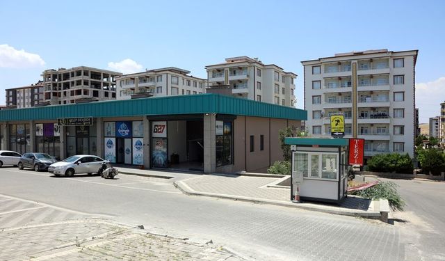 İş yerine girdiği kaza kamerada