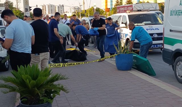 Kadını Yaraladı Sonra İntihar Etti