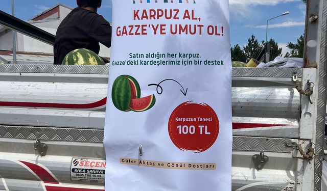 Sivaslı Gönüllü 8 Ton Karpuz Sattı, Gelirini Gazze’ye Bağışladı