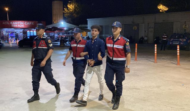 Yol kenarında uyuşturucu satan şüpheli gözaltına alındı