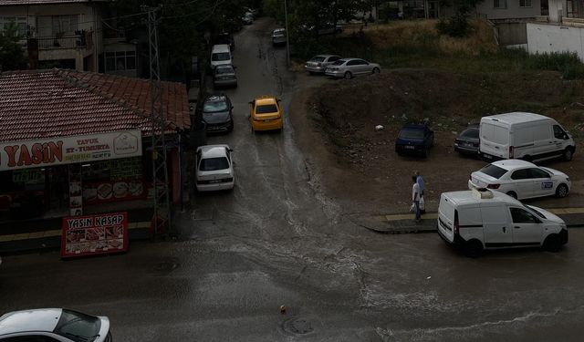 Mamak Yağışa Teslim: Vatandaş Tepkili!