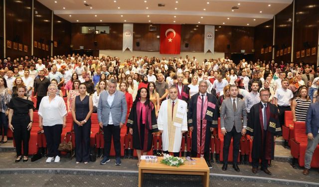 ERÜ Eczacılık Fakültesi'nde mezuniyet  heyecanı yaşandı