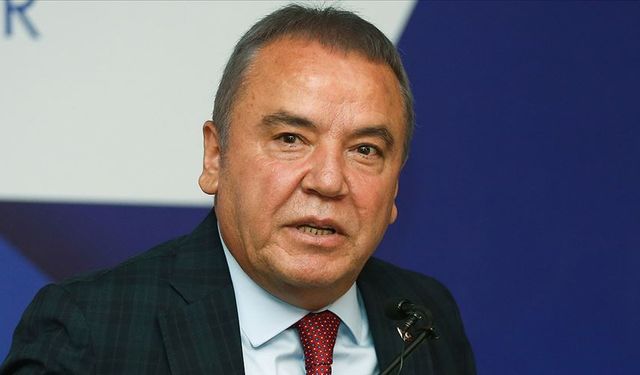 Antalya Büyükşehir Belediye Başkanı Böcek Hastaneye Kaldırıldı!