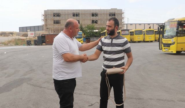 Otobüs şoföründen örnek davranış!