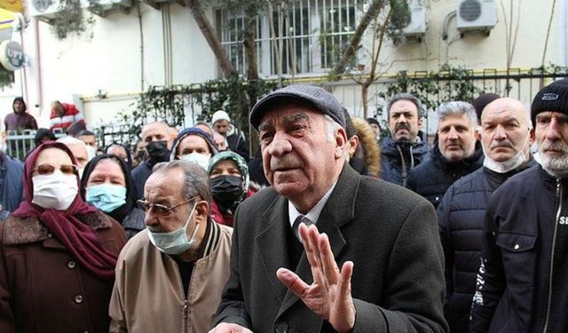 İzmir'de vatandaşlardan su eylemi