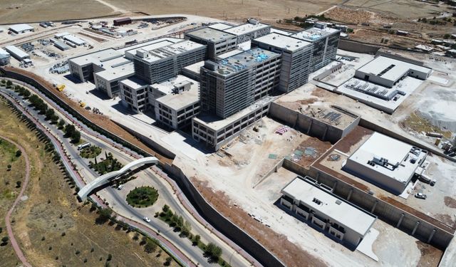 Doğu'da daha kaliteli ve konforlu hizmet için hastaneler yapılıyor!