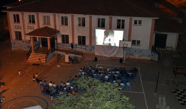 'Hazal' filminde akrabalarını 46 yıl sonra izlediler