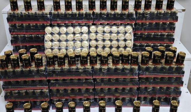 Kırşehir'de bir depoda 1344 kaçak ürün yakalandı!