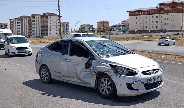 Sivas'ta korkutan kamyonet kazası!